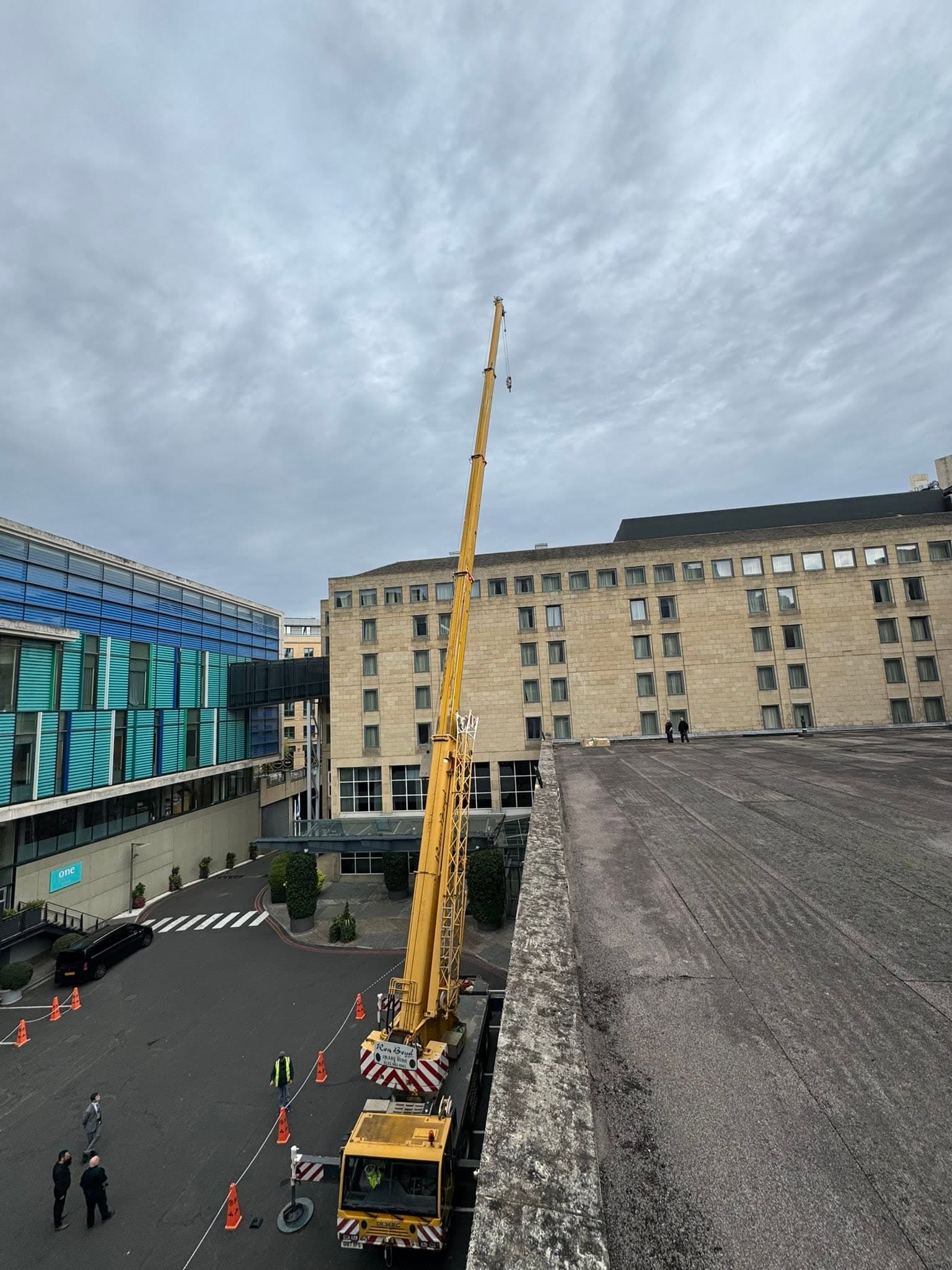 Expert Commercial Cherry-Picker Services from Edinburgh and Lothians